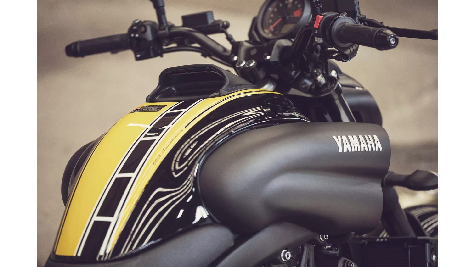 Yamaha V-MAX - Resim 6