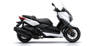 Yamaha NMAX 125 2018 vs Yamaha XMAX 400 2017