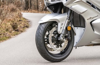 Yamaha FJR1300AE 2017 - Bild 5