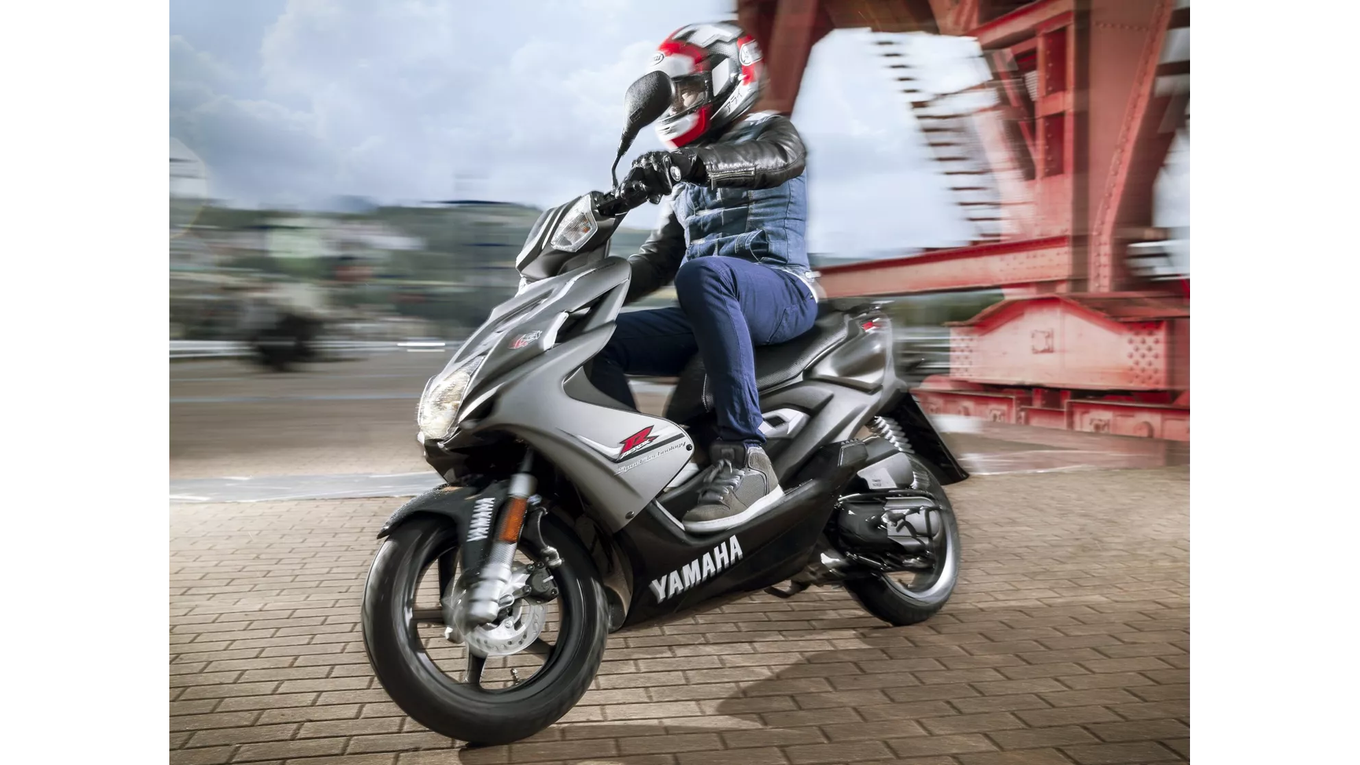 Yamaha Aerox 4 - Image 2 Yamaha Aerox 4 - Image 2