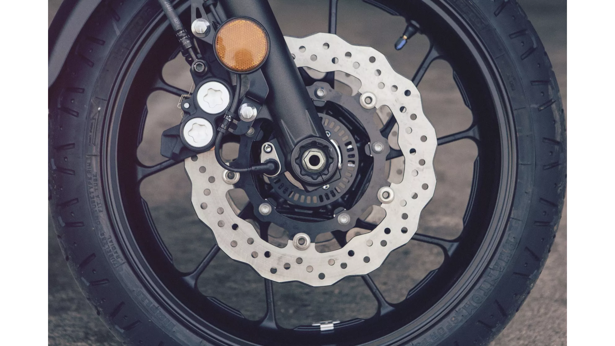 Yamaha XSR700 - Image 16 Yamaha XSR700 - Image 16