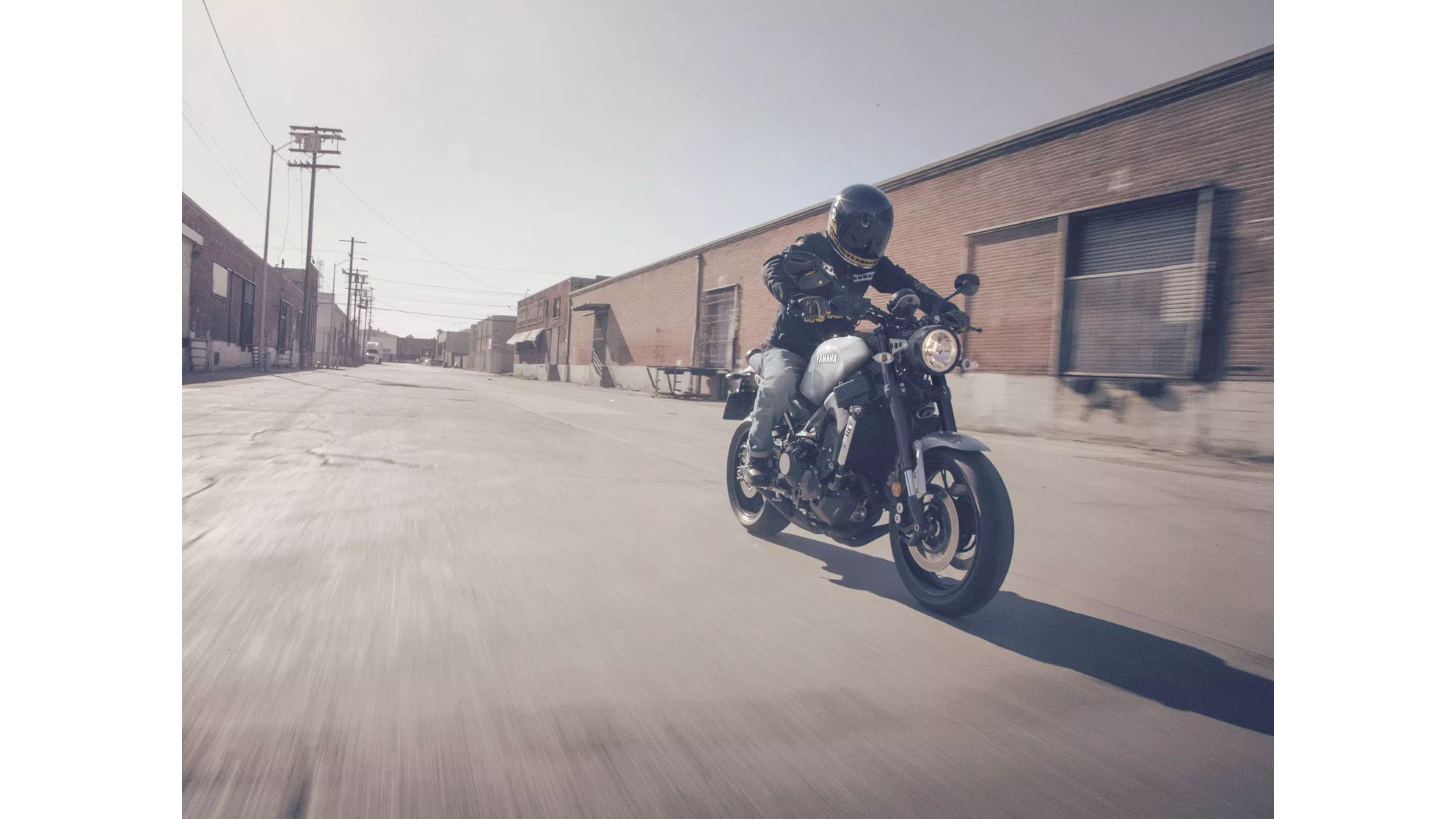 Yamaha XSR900 - Image 1 Yamaha XSR900 - Image 1