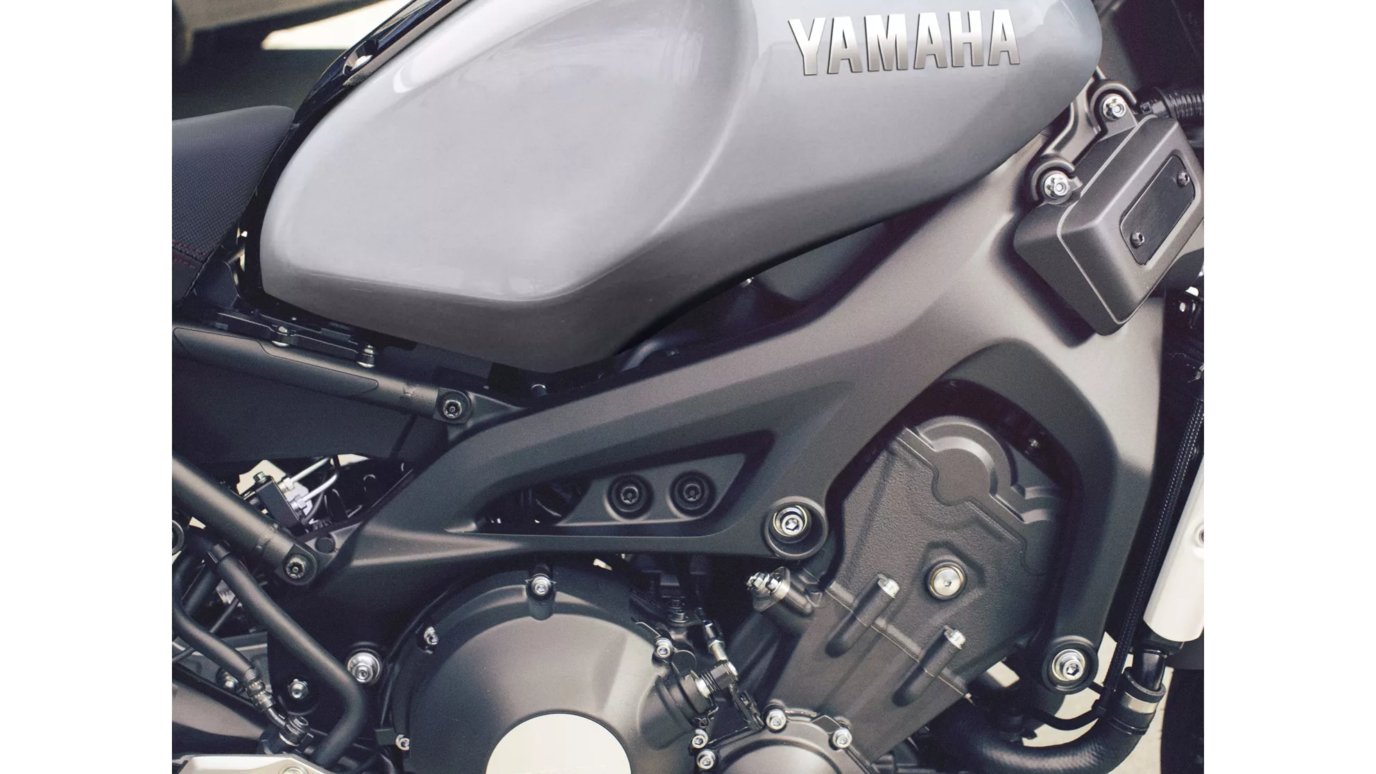 Yamaha XSR900 - Image 11 Yamaha XSR900 - Image 11