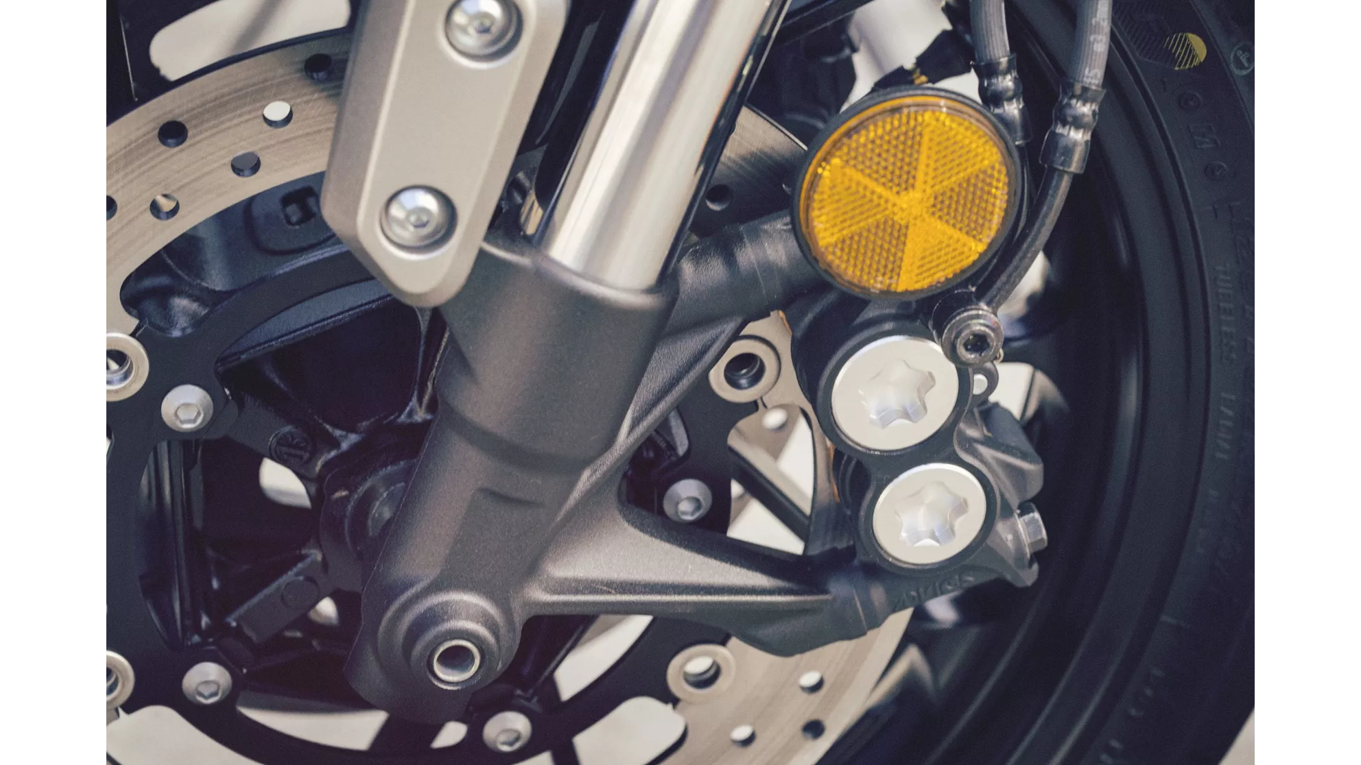 Yamaha XSR900 - Image 21 Yamaha XSR900 - Image 21