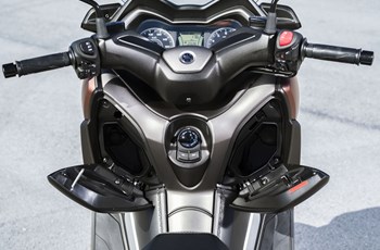 Yamaha XMAX 300 2017 - Bild 18 Yamaha XMAX 300 2017 - Bild 18