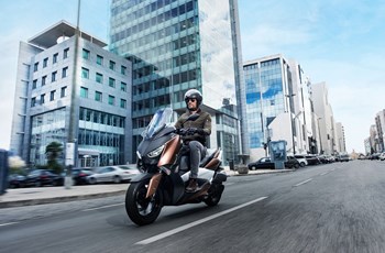 Yamaha XMAX 300 2017 - Bild 32 Yamaha XMAX 300 2017 - Bild 32