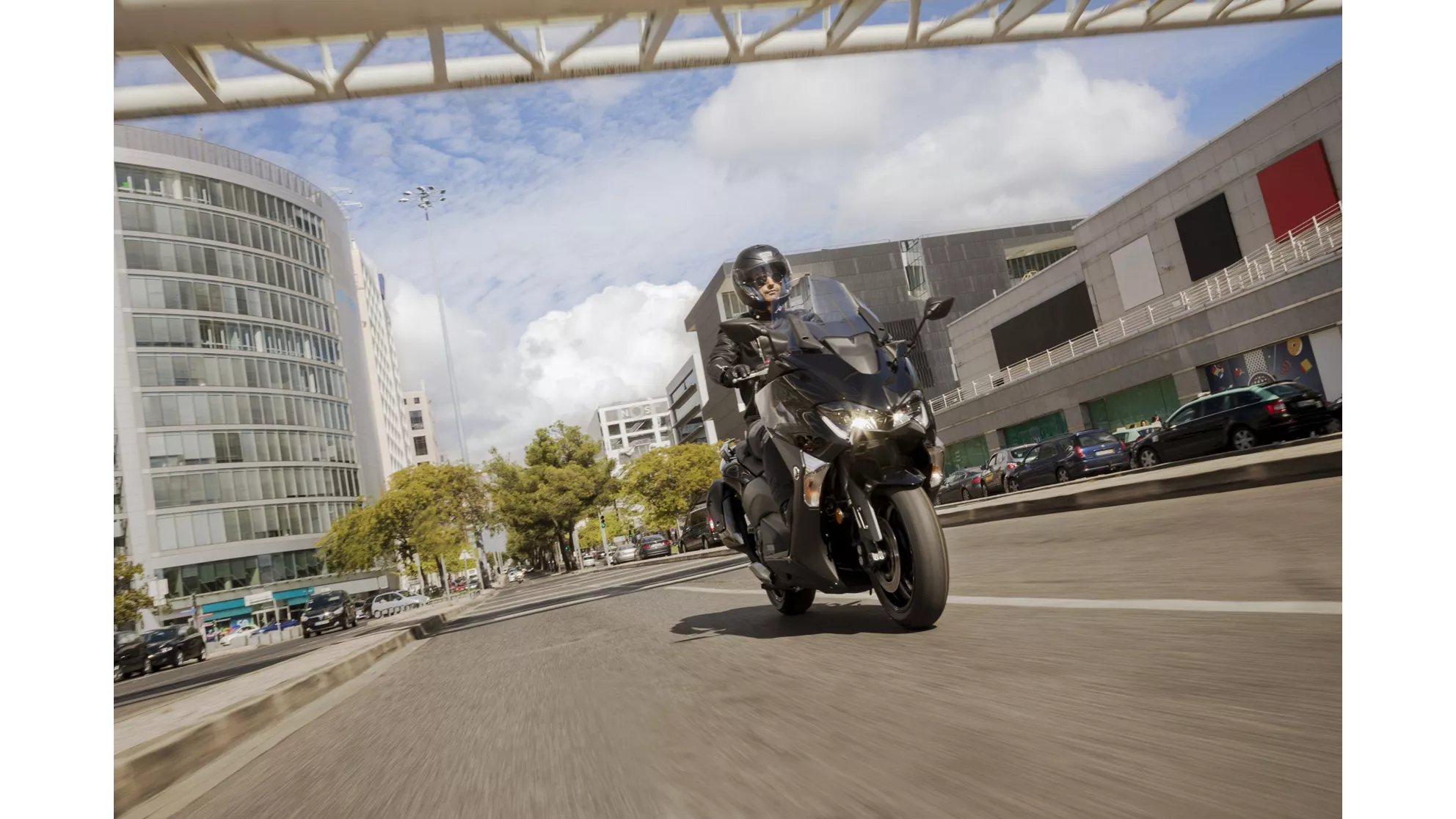 Yamaha TMAX - Image 20 Yamaha TMAX - Image 20