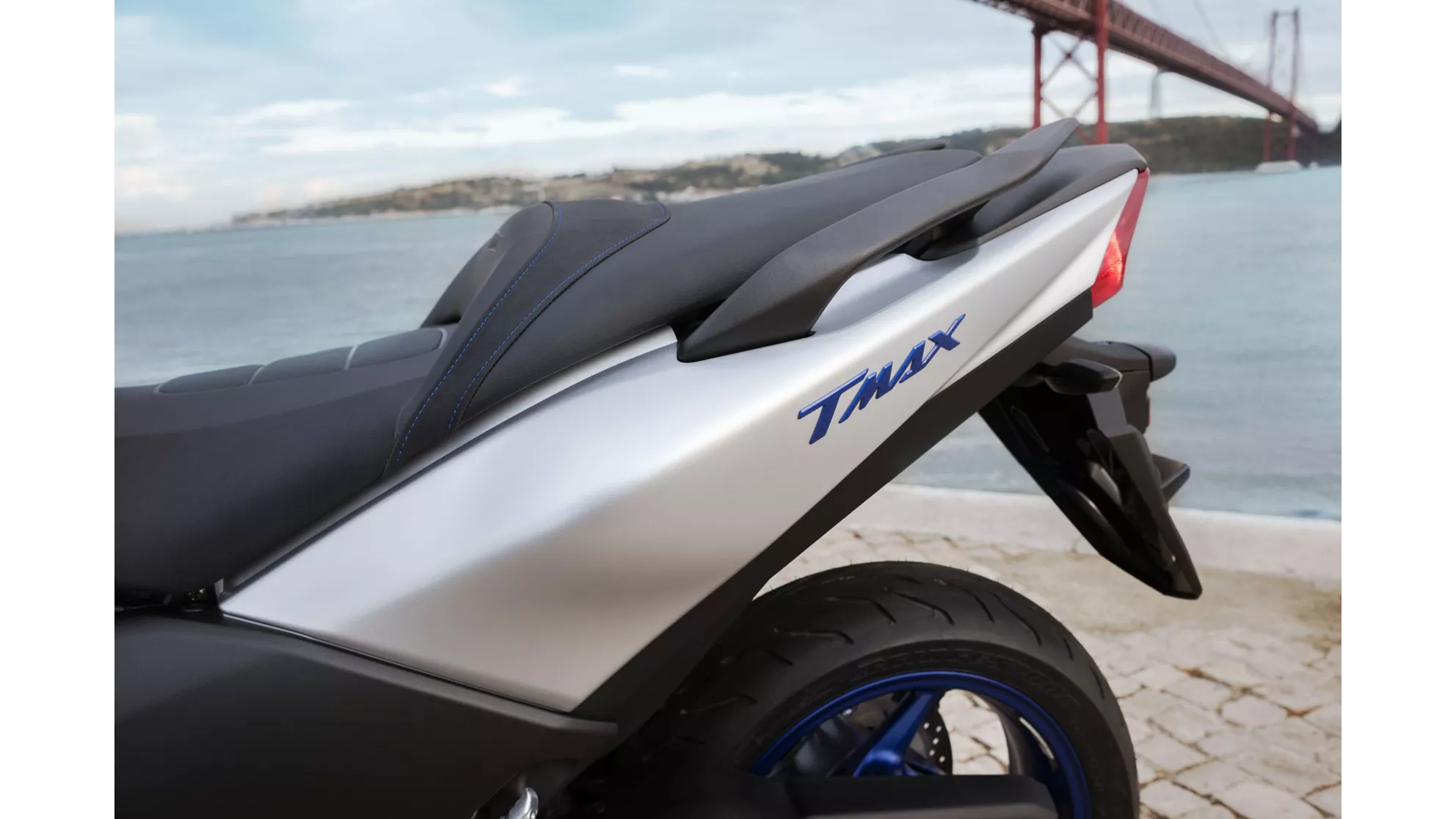 Yamaha TMAX SX - Image 15 Yamaha TMAX SX - Image 15