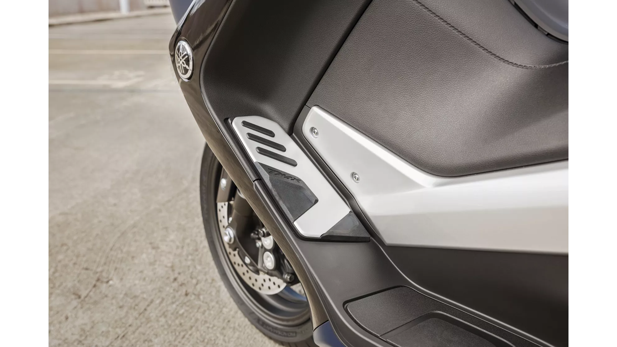 Yamaha TMAX DX - Image 21 Yamaha TMAX DX - Image 21