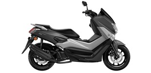 Yamaha NMAX 155 2022 vs Yamaha NMAX 155 2017 Yamaha NMAX 155 2022 vs Yamaha NMAX 155 2017