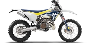 Husqvarna TE 250 2017 vs KTM 250 EXC-F 2017 Husqvarna TE 250 2017 vs KTM 250 EXC-F 2017