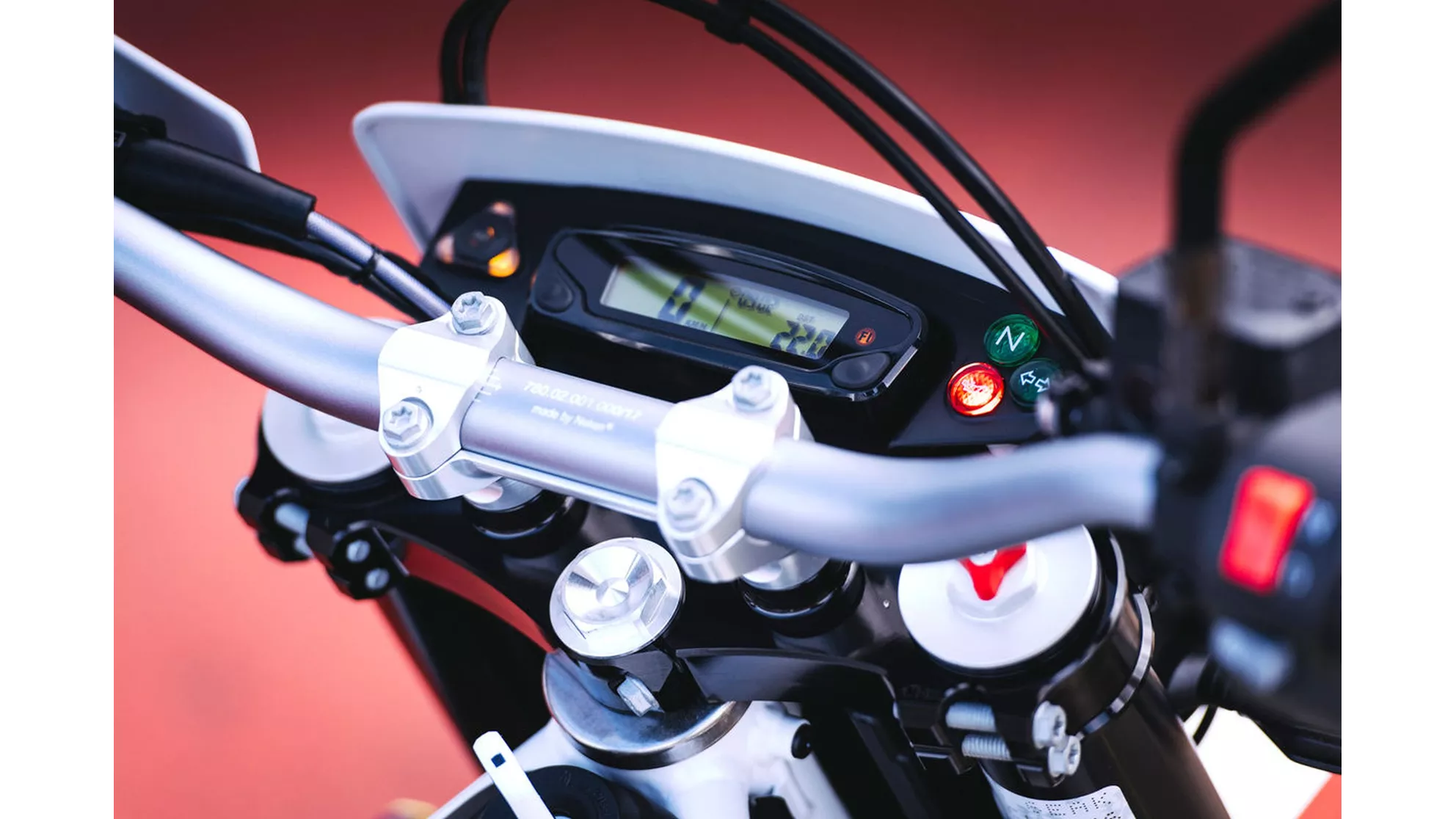 Husqvarna 701 Supermoto - Image 10 Husqvarna 701 Supermoto - Image 10