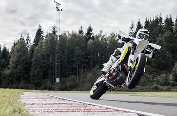 Husqvarna 701 Supermoto 2017 - Bild 19 Husqvarna 701 Supermoto 2017 - Bild 19
