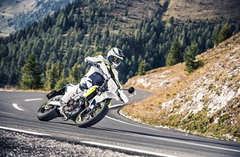 Husqvarna 701 Supermoto 2017 - Bild 25 Husqvarna 701 Supermoto 2017 - Bild 25