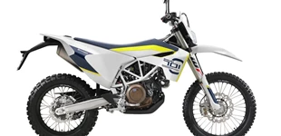 Husqvarna 701 Enduro 2017 vs KTM 690 Enduro R 2024 Husqvarna 701 Enduro 2017 vs KTM 690 Enduro R 2024