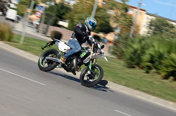 Rieju MRT Freejump 50 Supermoto 2017 - Bild 9 Rieju MRT Freejump 50 Supermoto 2017 - Bild 9