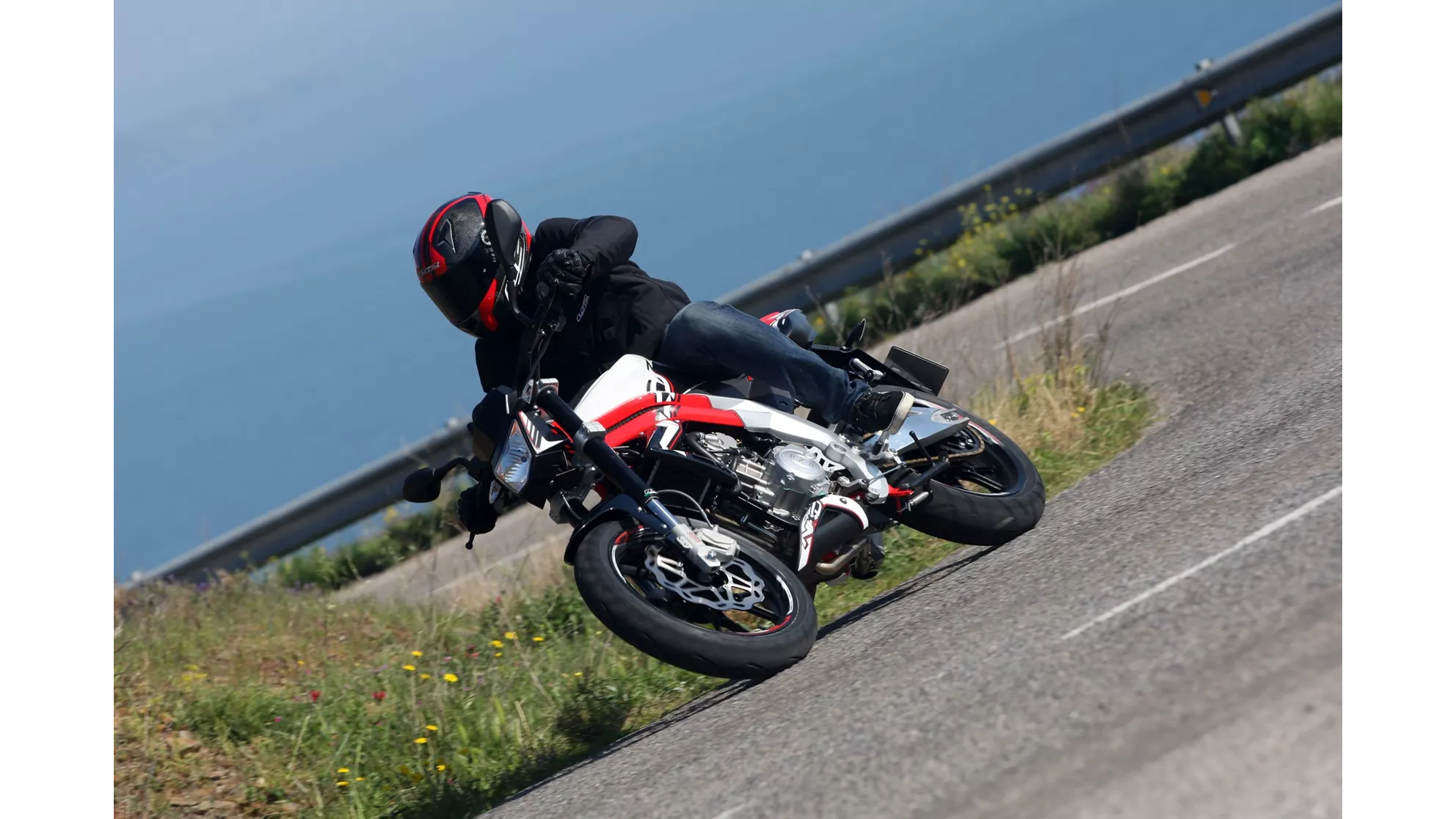 Rieju RS3 NKD 125 - Image 10 Rieju RS3 NKD 125 - Image 10