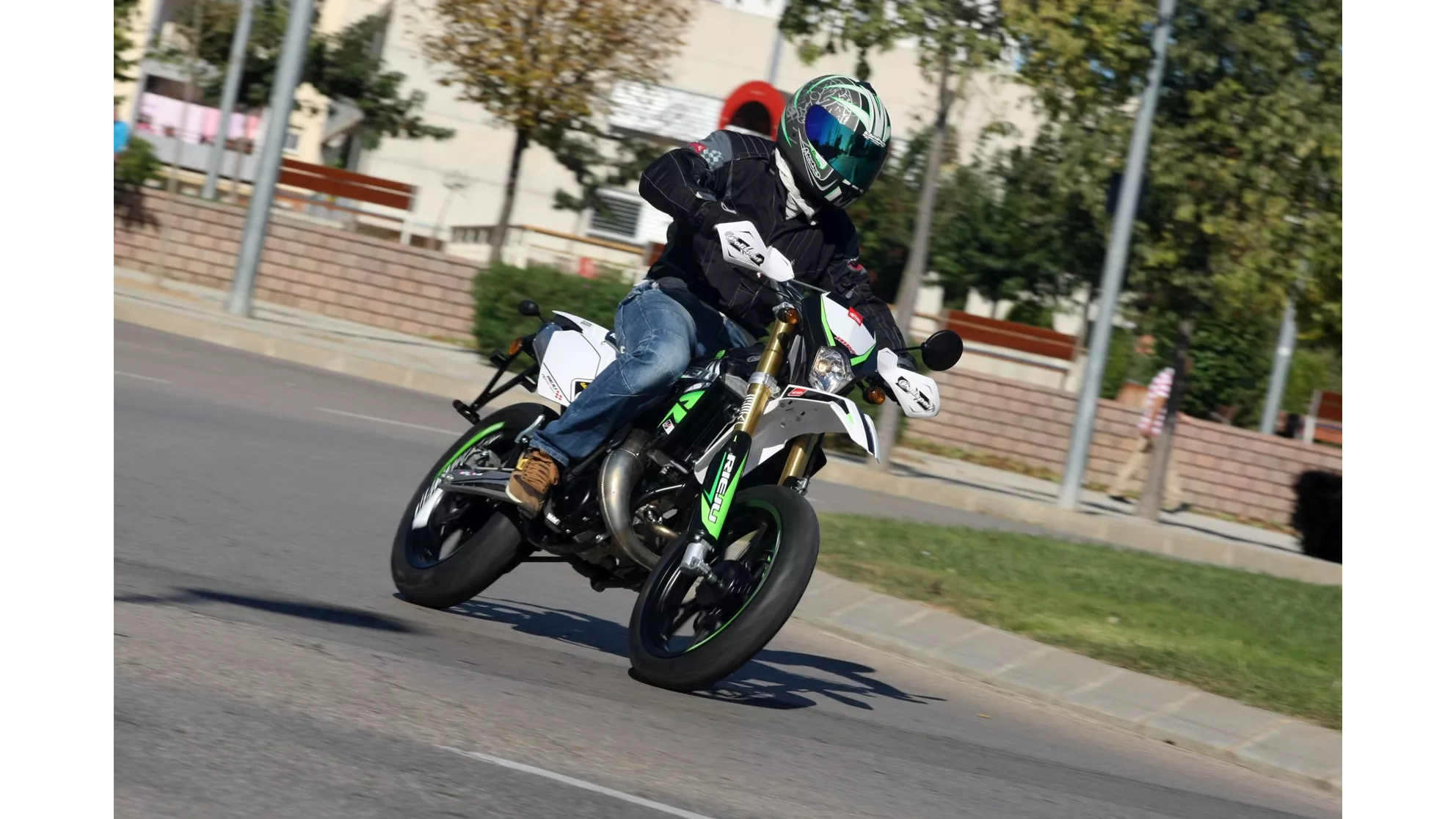 Rieju MRT Freejump 125 Supermoto - Image 7 Rieju MRT Freejump 125 Supermoto - Image 7