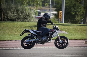 Derbi Senda DRD Racing 50 SM 2017 - Bild 8