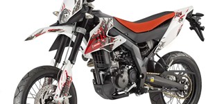 Derbi Senda DRD 125 SM 2017 vs Beta RR 50 Enduro Sport 2021