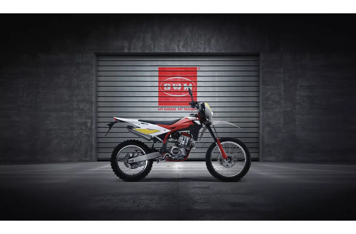 SWM RS 125 R SWM RS 125 R