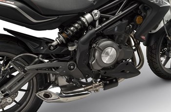 Benelli BN 302 2017 - Bild 13 Benelli BN 302 2017 - Bild 13