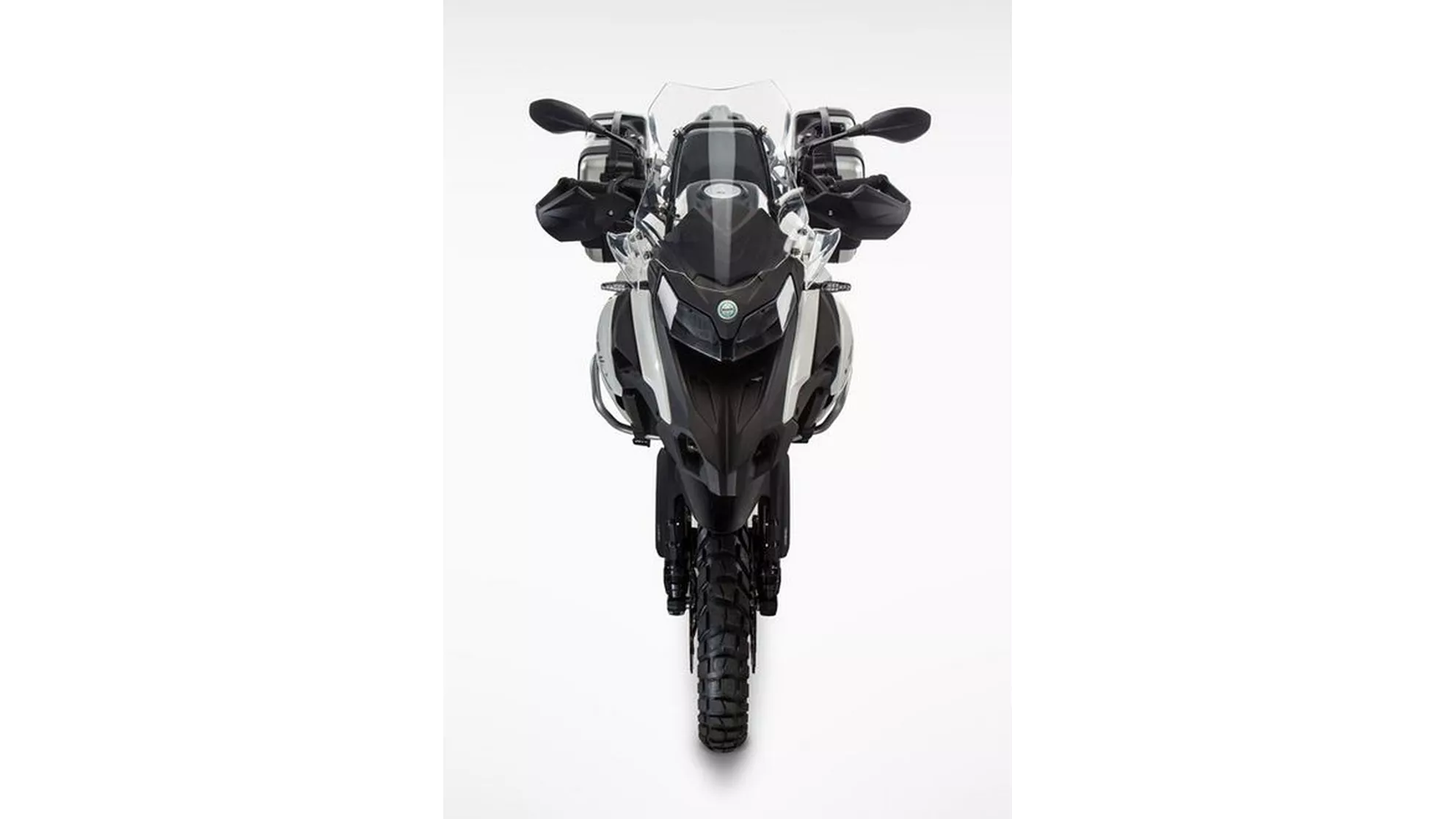 Benelli TRK 502 - Image 2 Benelli TRK 502 - Image 2