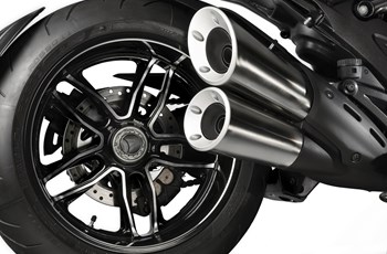 Ducati Diavel Carbon 2017 - Bild 16