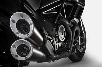 Ducati Diavel Carbon 2017 - Bild 17