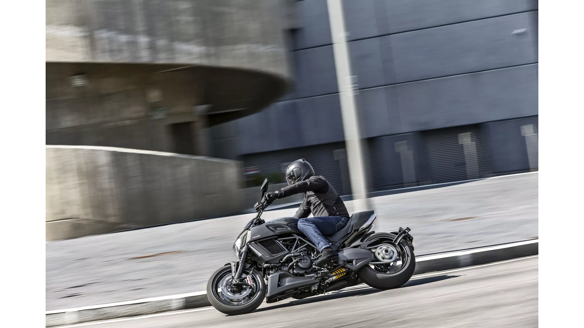 Ducati Diavel Carbon - Image 21 Ducati Diavel Carbon - Image 21