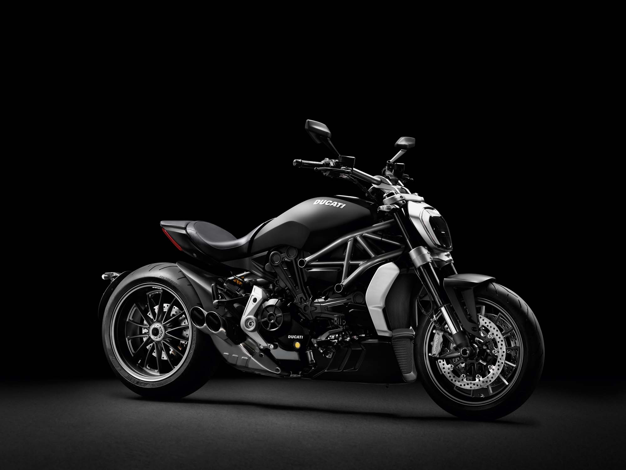 Motorrad Vergleich Ducati XDiavel Dark 2023 Vs. Ducati XDiavel S 2017