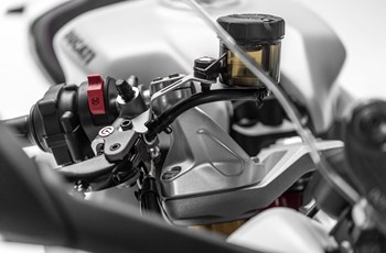 Ducati SuperSport S 2017 - Bild 20 Ducati SuperSport S 2017 - Bild 20