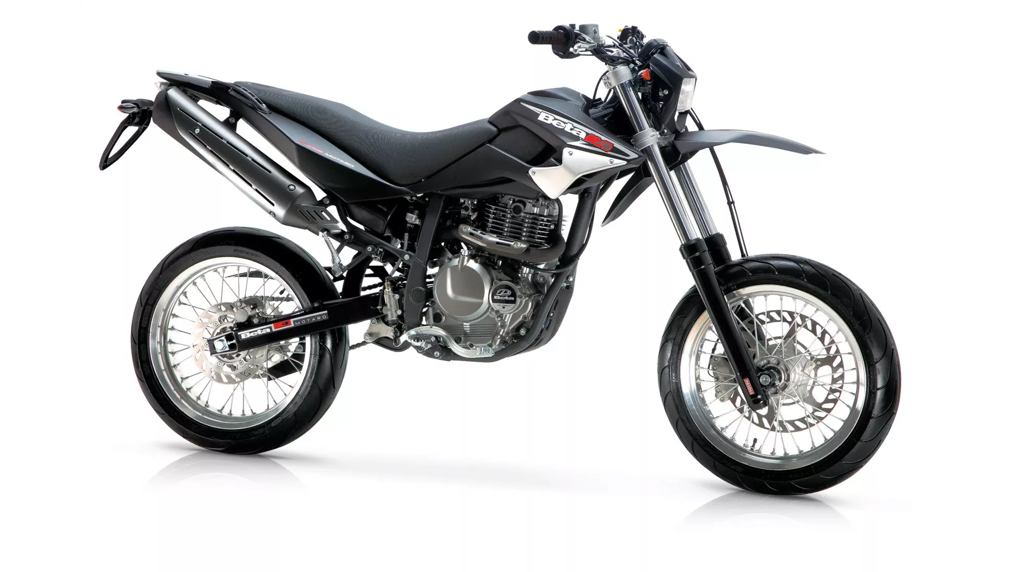 Beta M4 - 4T - Image 2 Beta M4 - 4T - Image 2