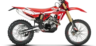 Beta RR 350 4T 2017 vs Beta RR 350 4T Racing 2019 Beta RR 350 4T 2017 vs Beta RR 350 4T Racing 2019