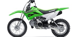 Kawasaki KLX 110 2017 vs Yamaha MT-09 2018