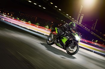 Kawasaki Ninja 300 2017 - Bild 2 Kawasaki Ninja 300 2017 - Bild 2