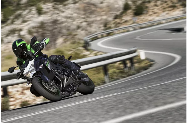 Kawasaki Z 800 - dados técnicos, preços, opiniões
