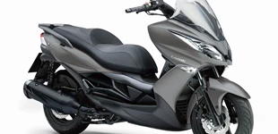 Piaggio Beverly 350ie Sport Touring 2016 vs Kawasaki J300 2017 Piaggio Beverly 350ie Sport Touring 2016 vs Kawasaki J300 2017