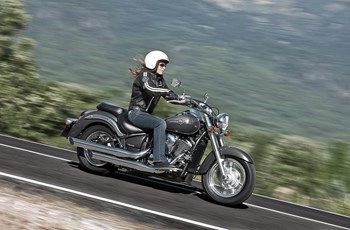 Kawasaki Vulcan 900 Classic 2017 - Bild 2 Kawasaki Vulcan 900 Classic 2017 - Bild 2