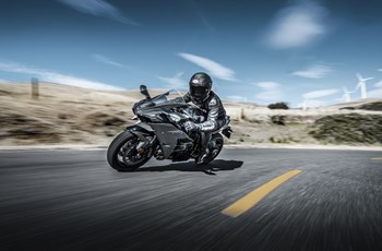Kawasaki Ninja H2 Carbon 2017 - Bild 6 Kawasaki Ninja H2 Carbon 2017 - Bild 6