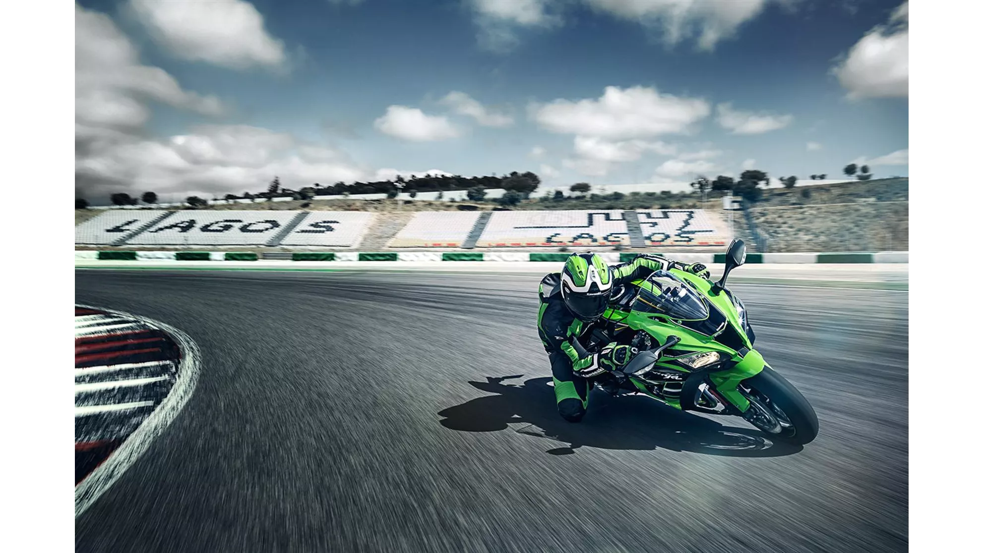 Kawasaki Ninja ZX-10R - Image 5 Kawasaki Ninja ZX-10R - Image 5