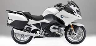 Moto Guzzi V85 TT Evoactive Graphics 2023 vs BMW R 1200 RT 2017 Moto Guzzi V85 TT Evoactive Graphics 2023 vs BMW R 1200 RT 2017