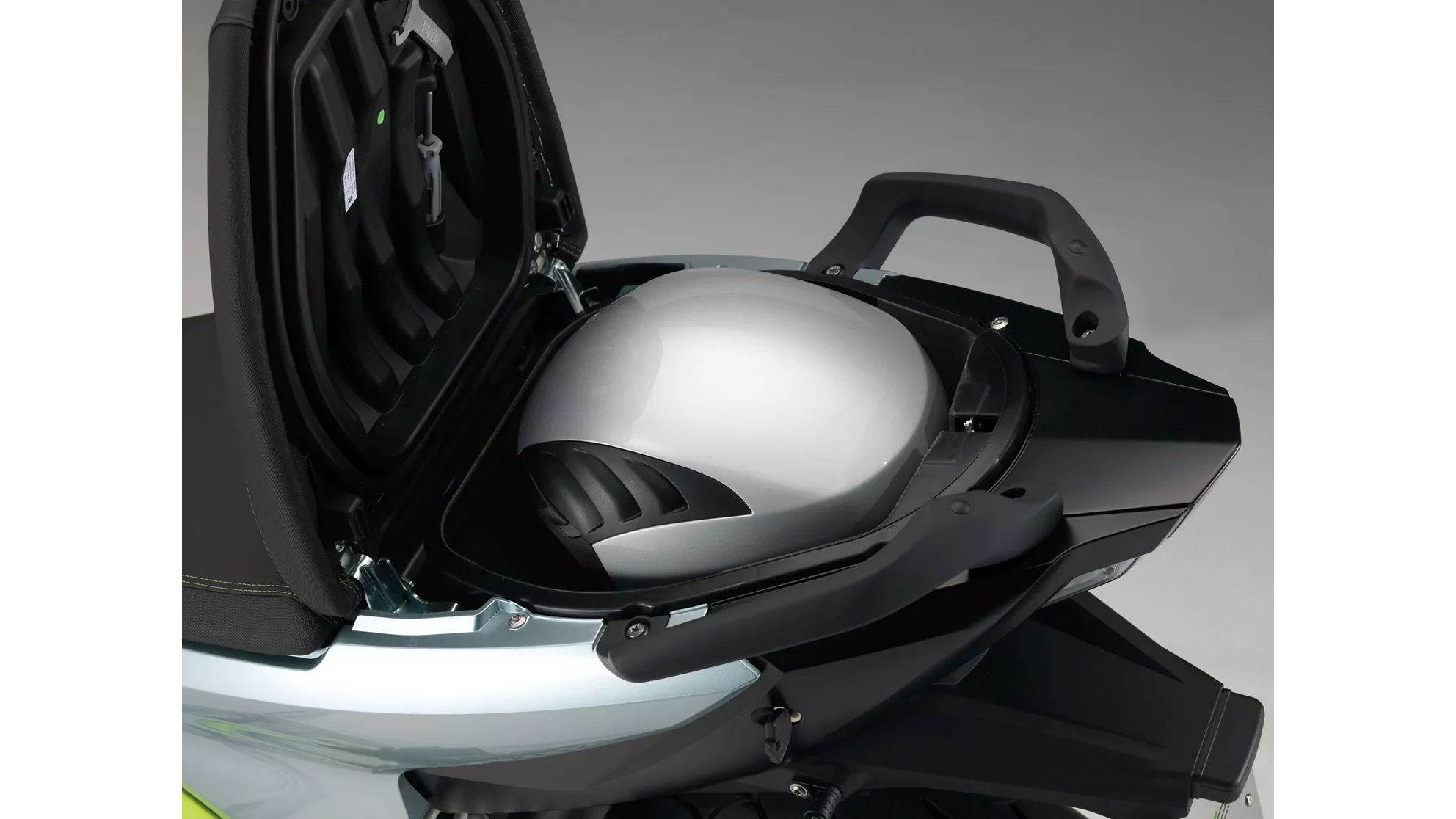 BMW C evolution - Image 12 BMW C evolution - Image 12