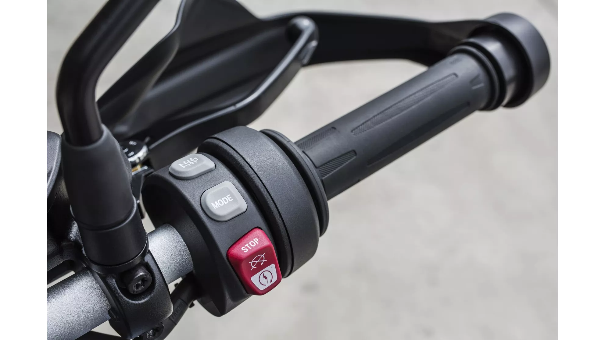 BMW S 1000 XR - Image 21 BMW S 1000 XR - Image 21