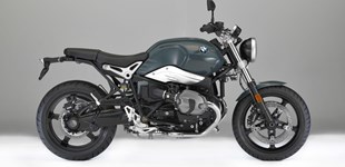 BMW R nineT Pure 2017 vs Moto Guzzi California 1400 Custom 2014