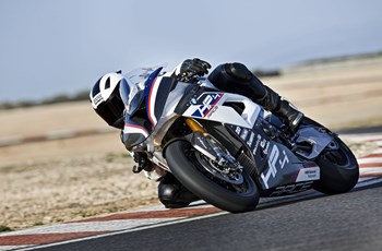 BMW HP4 RACE 2017 - Bild 12