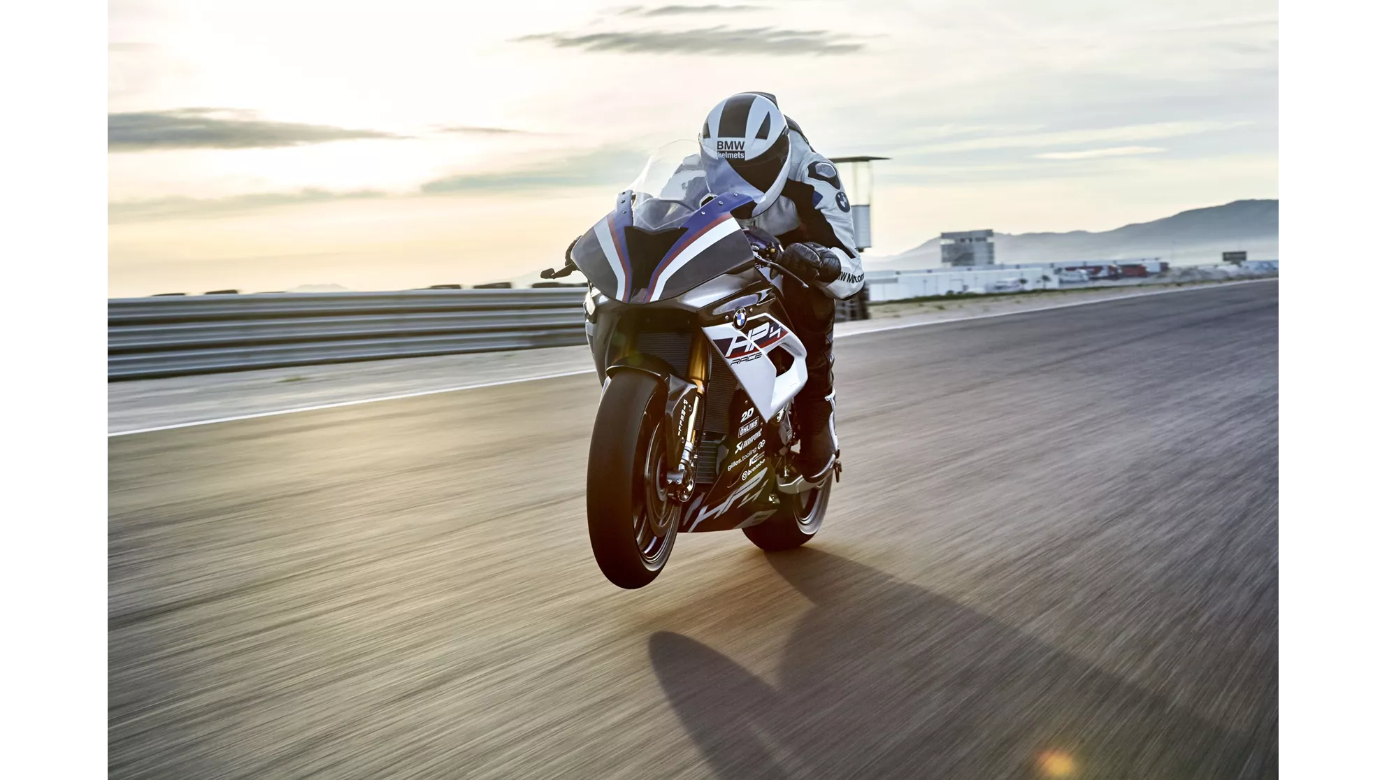 BMW HP4 RACE - Image 15 BMW HP4 RACE - Image 15