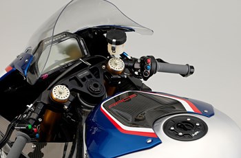 BMW HP4 RACE 2017 - Bild 22