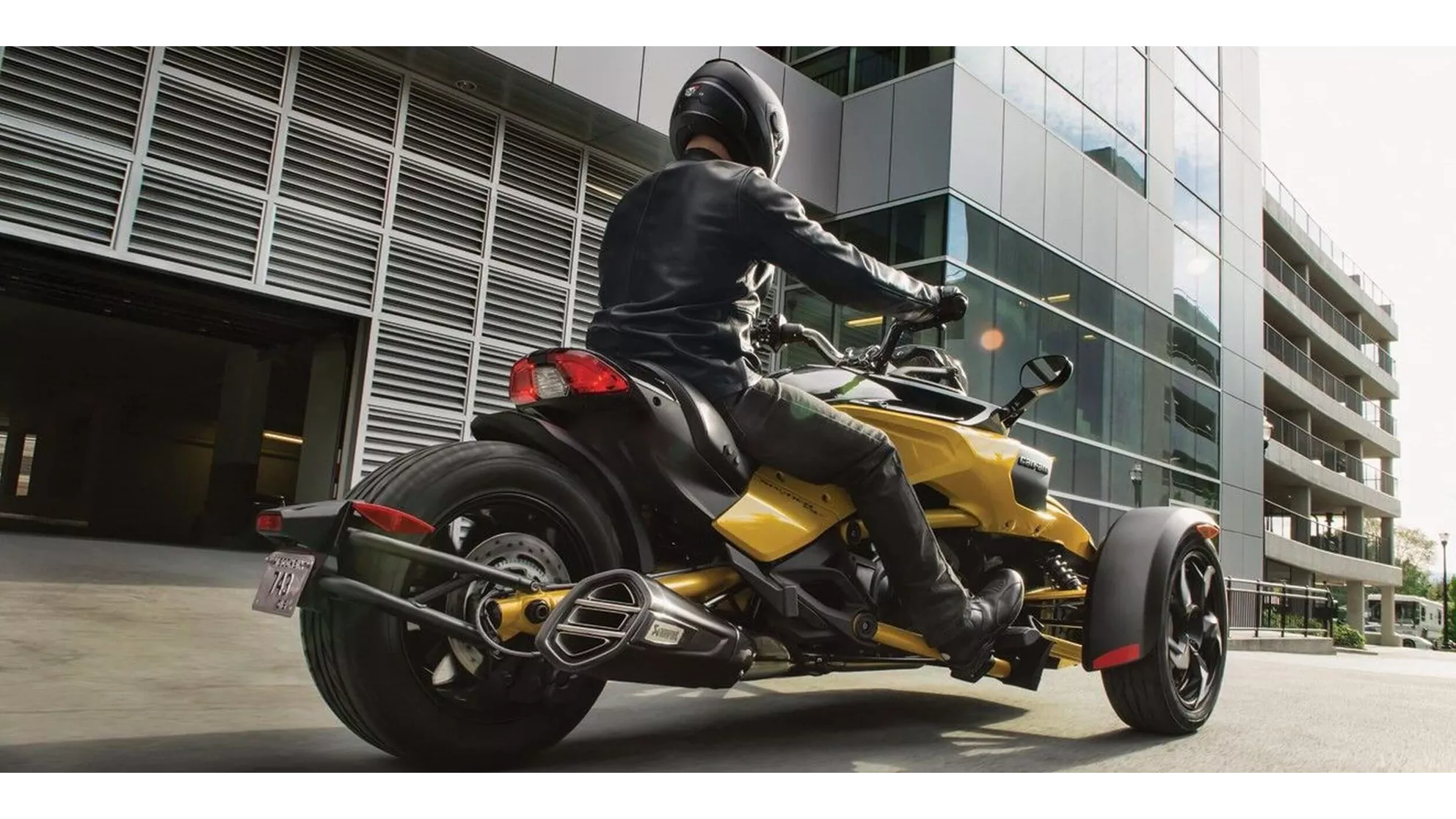 Can-Am Spyder F3 - Image 13 Can-Am Spyder F3 - Image 13