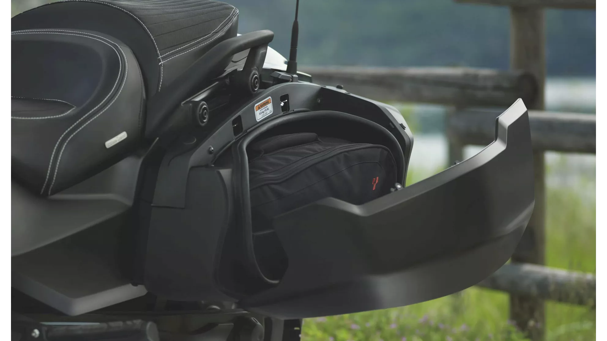 Can-Am Spyder F3-T - Image 4 Can-Am Spyder F3-T - Image 4